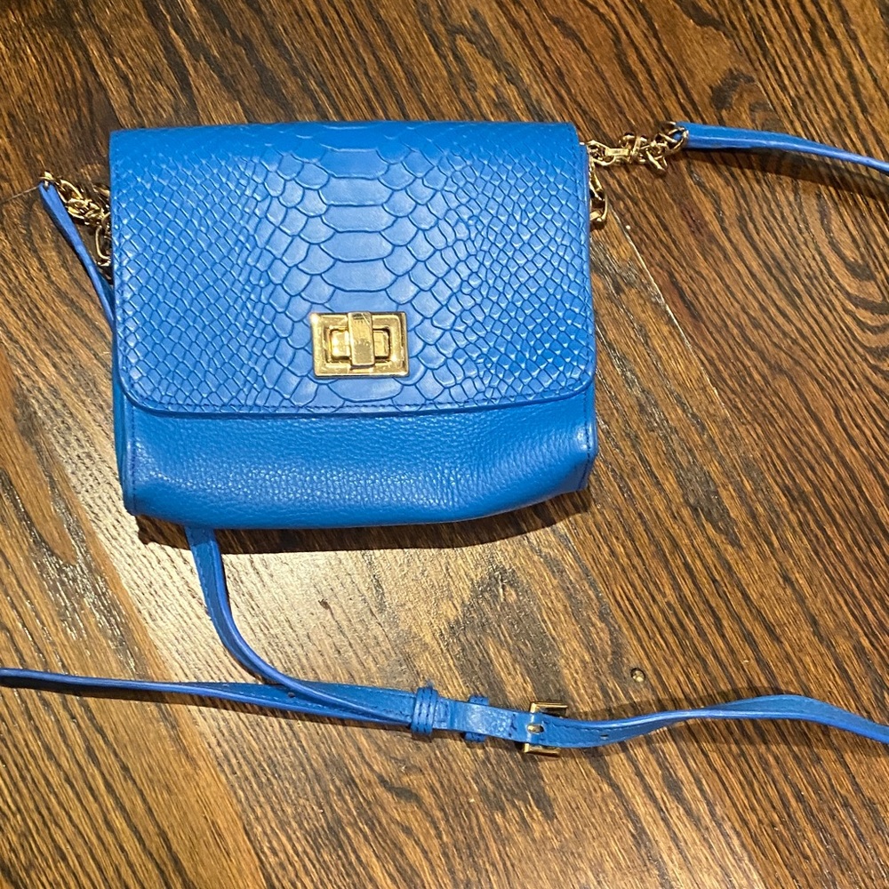 GiGi C Blue Snakeskin Pattern Crossbody Bag